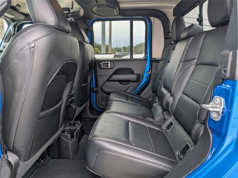 Certified 2022 Jeep Gladiator Overland w/ Popular Equipment Package image 13