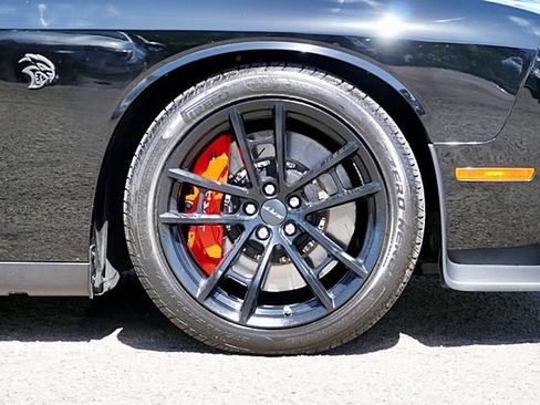 Used 2023 Dodge Challenger SRT Hellcat w/ Plus Package RWD image 8