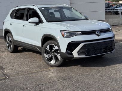 New 2025 Volkswagen Taos SE