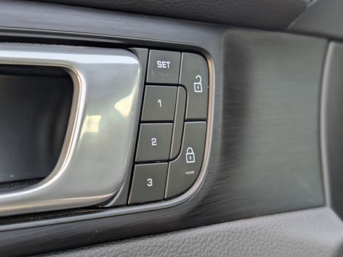 Used 2022 Porsche Panamera 4S image 48