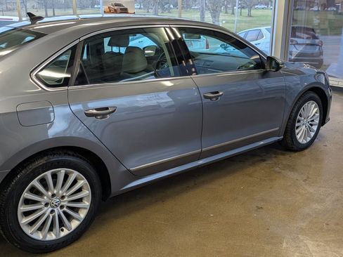 Used 2016 Volkswagen Passat 1.8T SE image 5