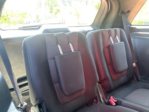 Certified 2018 Ford Explorer XLT w/ Equipment Group 201A AWD/4WD image 28