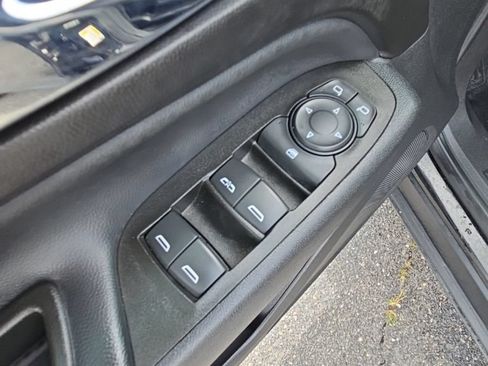Used 2022 Chevrolet Equinox LT FWD image 24