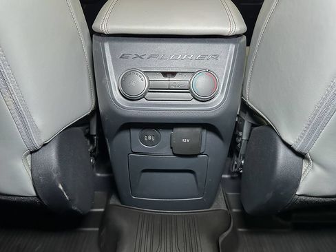 Used 2026 Ford Explorer Active w/ Active Comfort Package AWD/4WD image 31