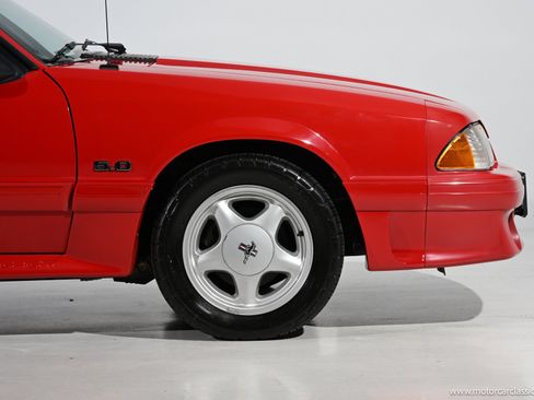 Used 1991 Ford Mustang GT RWD image 13