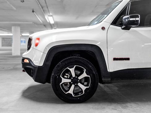 Used 2022 Jeep Renegade Trailhawk w/ Trailer Tow Group AWD/4WD image 15
