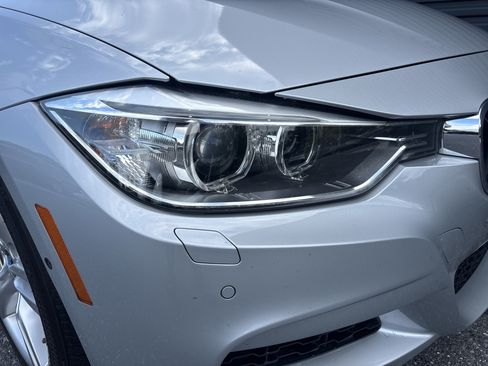 Used 2014 BMW 335i xDrive Sedan AWD/4WD image 11