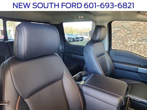 New 2026 Ford F250 Lariat w/ Black Appearance Package image 26