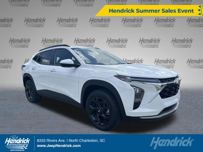 Used 2025 Chevrolet Trax LT