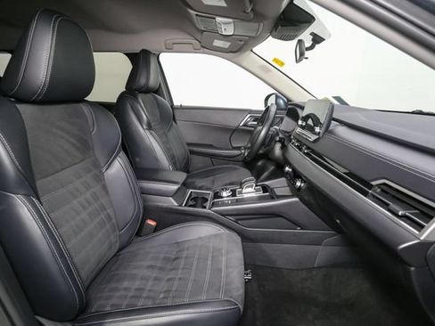 Used 2024 Mitsubishi Outlander SE AWD/4WD image 18