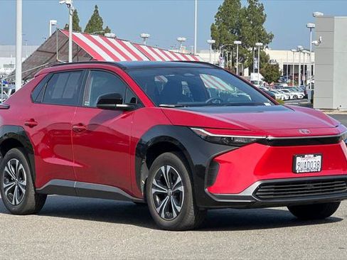 Certified 2025 Toyota bZ4X FWD image 5