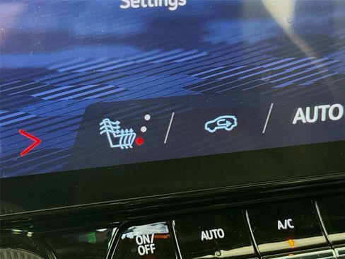 Used 2024 Chevrolet Blazer EV LT AWD/4WD image 21