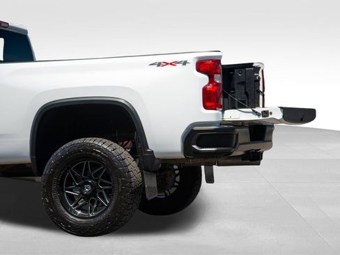 Used 2021 Chevrolet Silverado 2500 W/T w/ WT Convenience Package AWD/4WD image 9