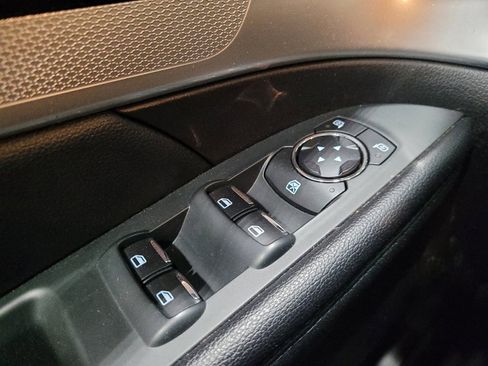 Used 2017 Ford Explorer XLT AWD/4WD image 27