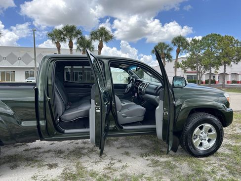 Used 2012 Toyota Tacoma PreRunner w/ TRD Sport Pkg RWD image 23