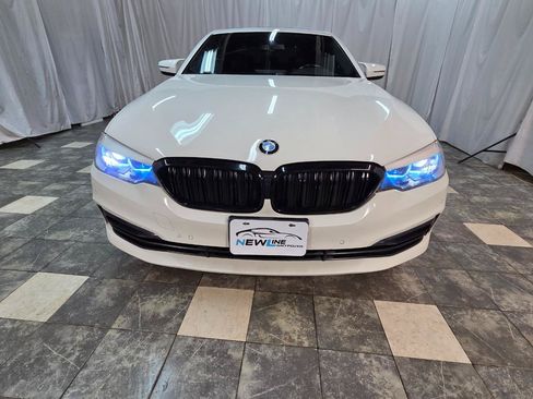 Used 2018 BMW 530i xDrive AWD/4WD image 3