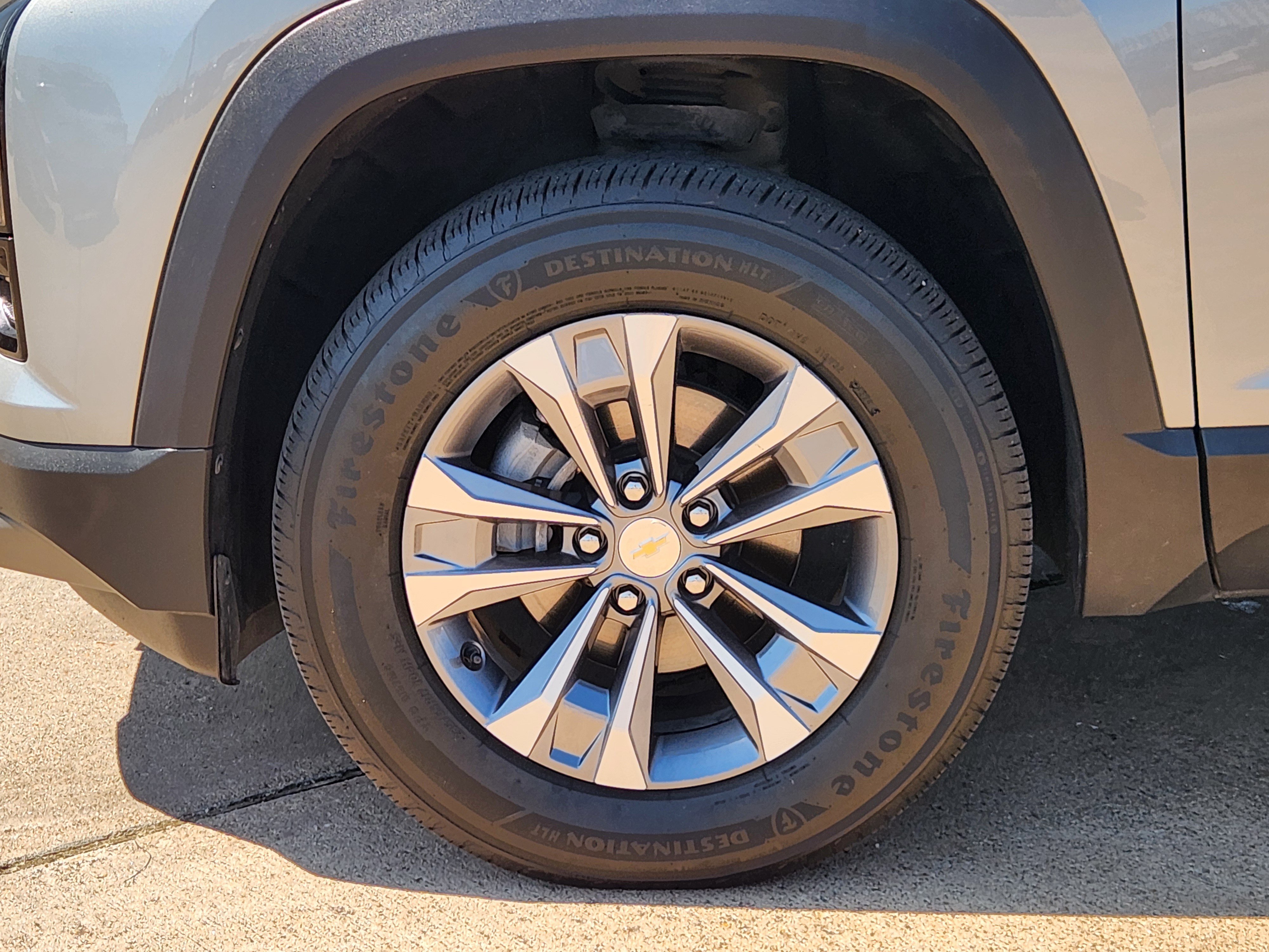Certified 2025 Chevrolet Equinox LT w/ Convenience Package II FWD image 11