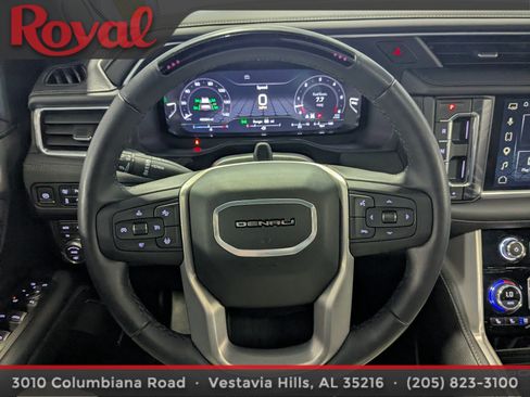 Used 2024 GMC Yukon Denali w/ Denali Reserve Package AWD/4WD image 24
