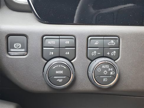 New 2026 Chevrolet Silverado 3500 LT w/ Texas Edition image 29