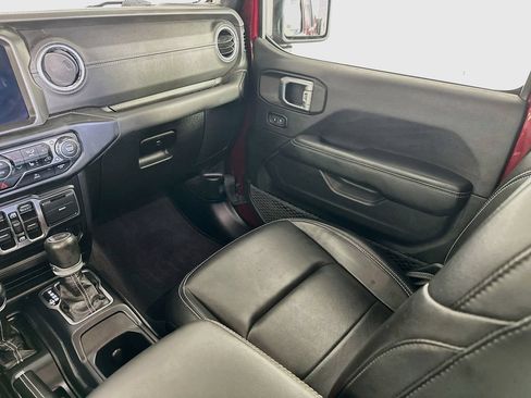 Used 2021 Jeep Wrangler Unlimited Sahara AWD/4WD image 31