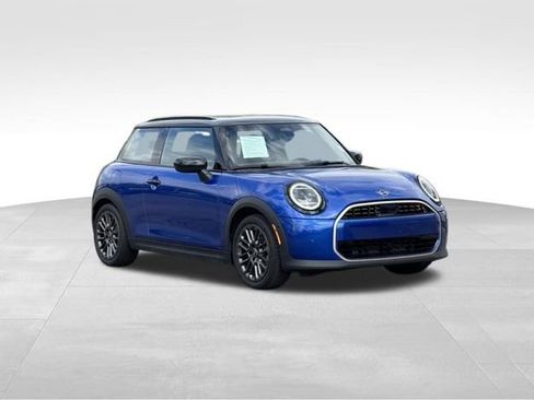 Used 2025 MINI Cooper S FWD image 1