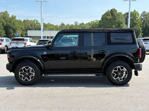 Used 2023 Ford Bronco Outer Banks AWD/4WD image 2