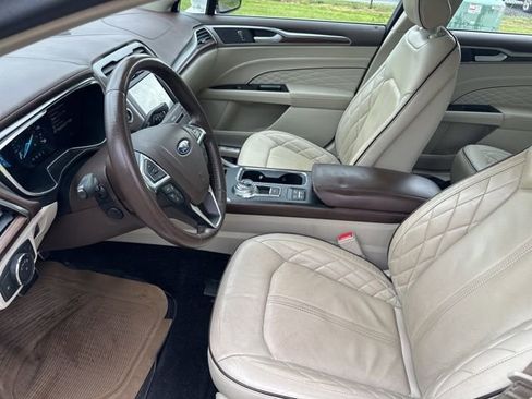 Used 2017 Ford Fusion Platinum FWD image 7