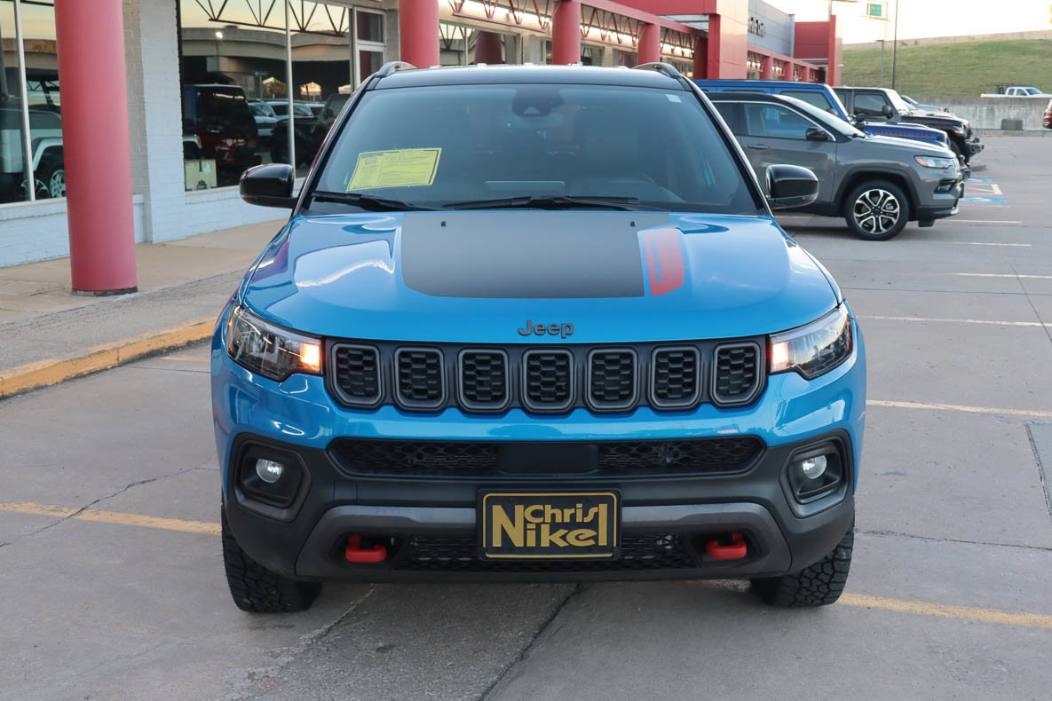 Used 2026 Jeep Compass Trailhawk AWD/4WD image 3