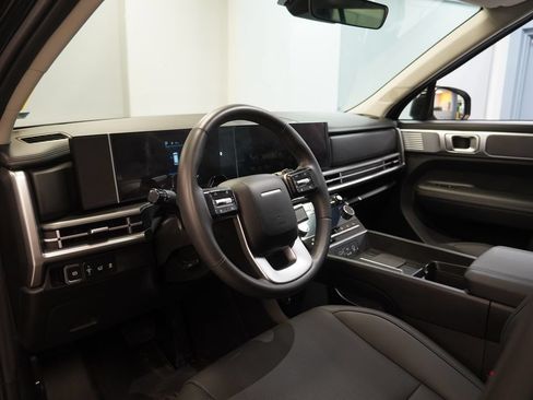 Used 2025 Hyundai Santa Fe SEL AWD/4WD image 6
