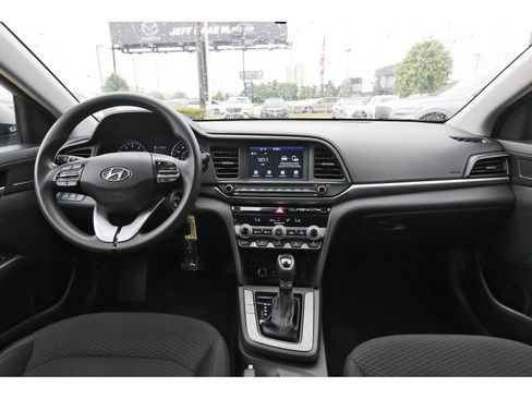 Used 2020 Hyundai Elantra SEL w/ Cargo Package (C1) FWD image 12