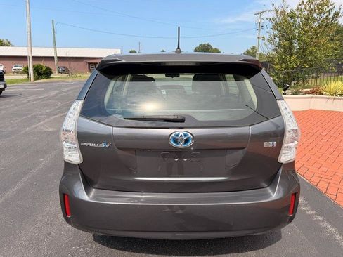 Used 2014 Toyota Prius V Two FWD image 6