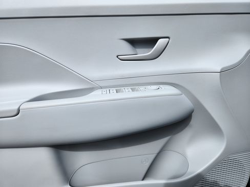 New 2026 Hyundai Kona SE AWD/4WD image 13