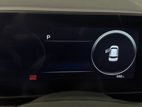 Used 2025 Kia Niro Wind w/ Wind Preserve Package FWD image 18