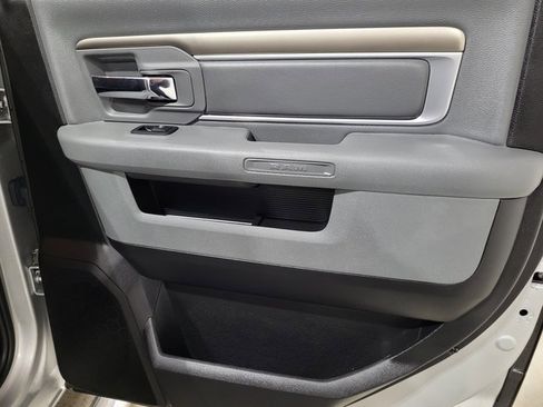 Used 2018 RAM 1500 Classic SLT image 51