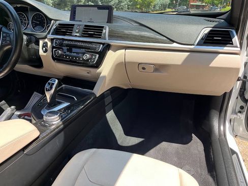 Used 2018 BMW 340i xDrive Sedan w/ Premium Package AWD/4WD image 40