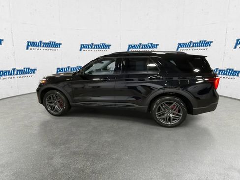 New 2026 Ford Explorer ST-Line w/ ST-Line Street Pack image 7