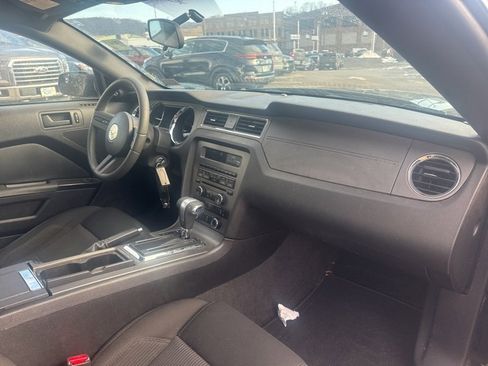 Used 2011 Ford Mustang Coupe image 10