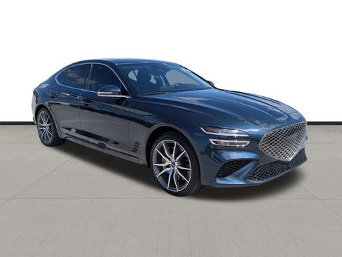 Used 2025 Genesis G70 2.5T image 3