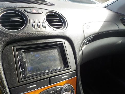 Used 2005 Mercedes-Benz SL 500 image 13