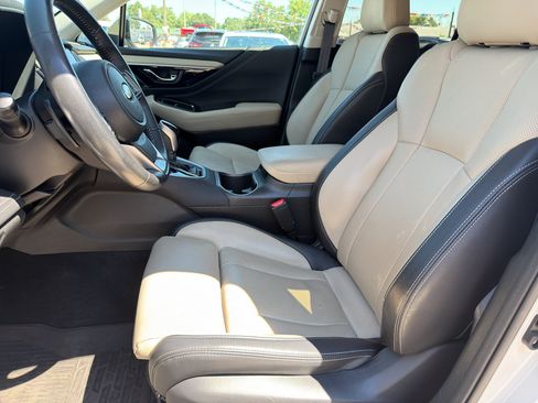 Used 2023 Subaru Outback Limited AWD/4WD image 9