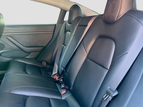 Used 2023 Tesla Model 3 Standard Range image 23