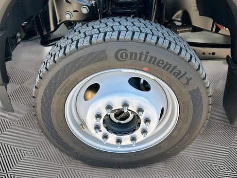 New 2026 Ford F550 4x4 Regular Cab Super Duty image 15