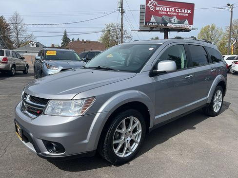 Used 2017 Dodge Journey GT w/ Flexible Seating Group image 2