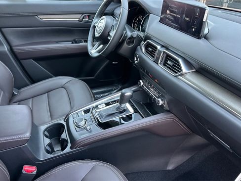 New 2025 MAZDA CX-5 Signature image 17