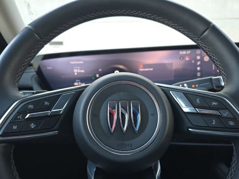 Used 2024 Buick Envision Preferred image 22