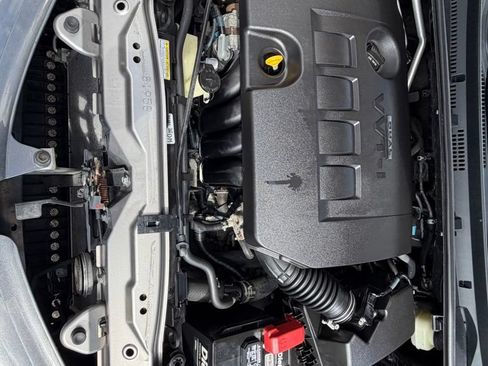 Used 2016 Toyota Corolla LE FWD image 7