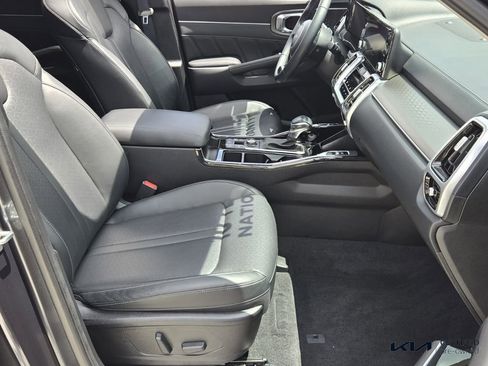 Certified 2023 Kia Sorento SX FWD image 19