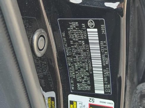 Used 2026 Toyota Camry SE FWD image 32