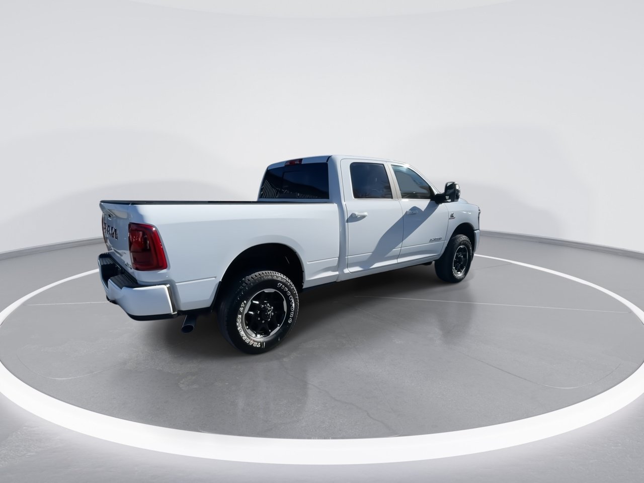 Used 2026 RAM 2500 Laramie AWD/4WD image 8