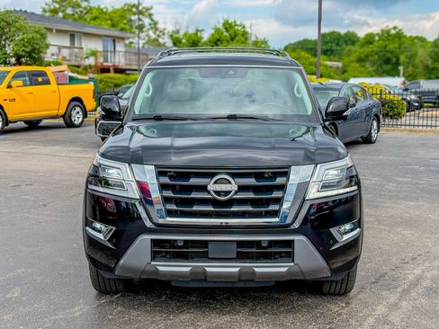 Used 2022 Nissan Armada SL w/ Captain's Chairs Package AWD/4WD image 3